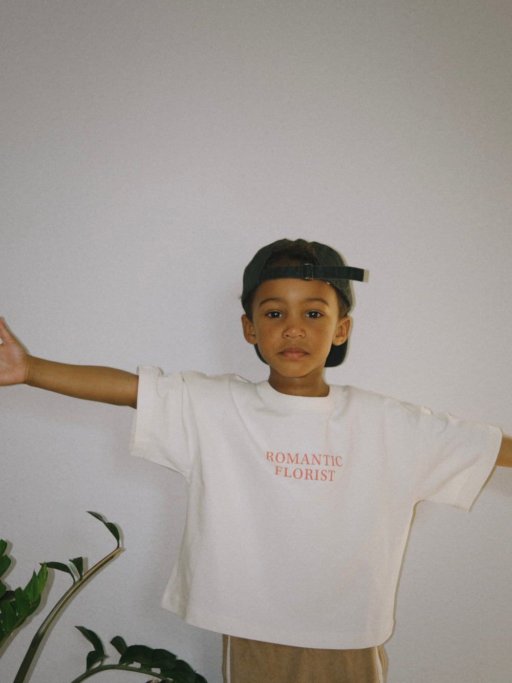 ROMANTIC FLORIST T-SHIRT